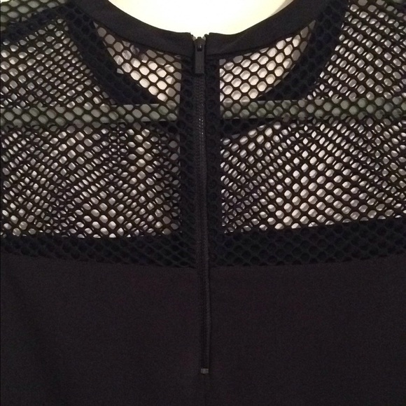 VINCE CAMUTO black fishnet top - Picture 4 of 6